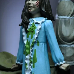 NECA - Toony Terrors Regan (The Exorcist) 6