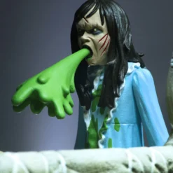 NECA - Toony Terrors Regan (The Exorcist) 6