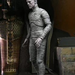 NECA - Universal Monsters - Ultimate Mummy 7" Action Figure 29 NECA - Universal Monsters - Ultimate Mummy 7