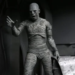 NECA - Universal Monsters - Ultimate Mummy (B&W) 7