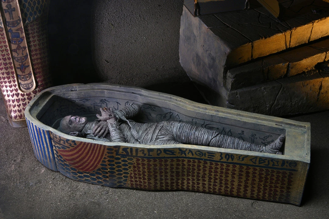 NECA - Universal Monsters - Ultimate Mummy 7" Action Figure 10 NECA - Universal Monsters - Ultimate Mummy 7" Action Figure