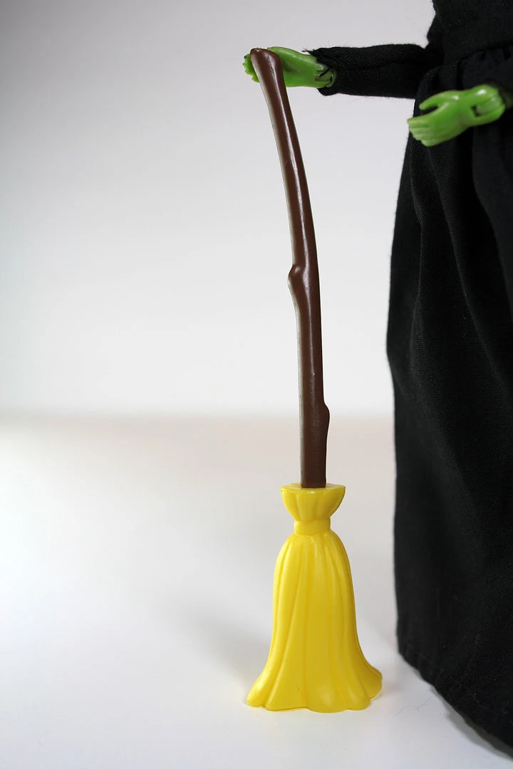 Mego Movies The Wizard Of Oz - Wicked Witch 8" Action Figure All Mego 13 Mego Movies The Wizard Of Oz - Wicked Witch 8" Action Figure All Mego