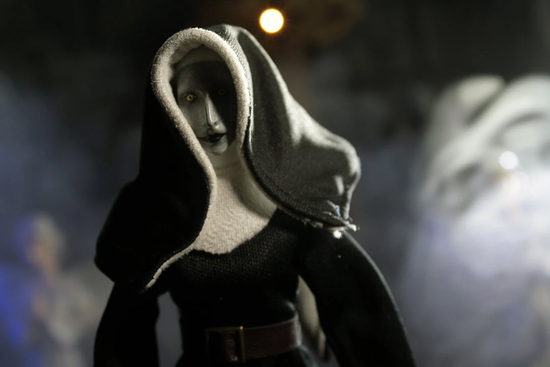 Damaged Package Mego Horror Wave 14 - The Nun 8" Action Figure 16 Damaged Package Mego Horror Wave 14 - The Nun 8" Action Figure