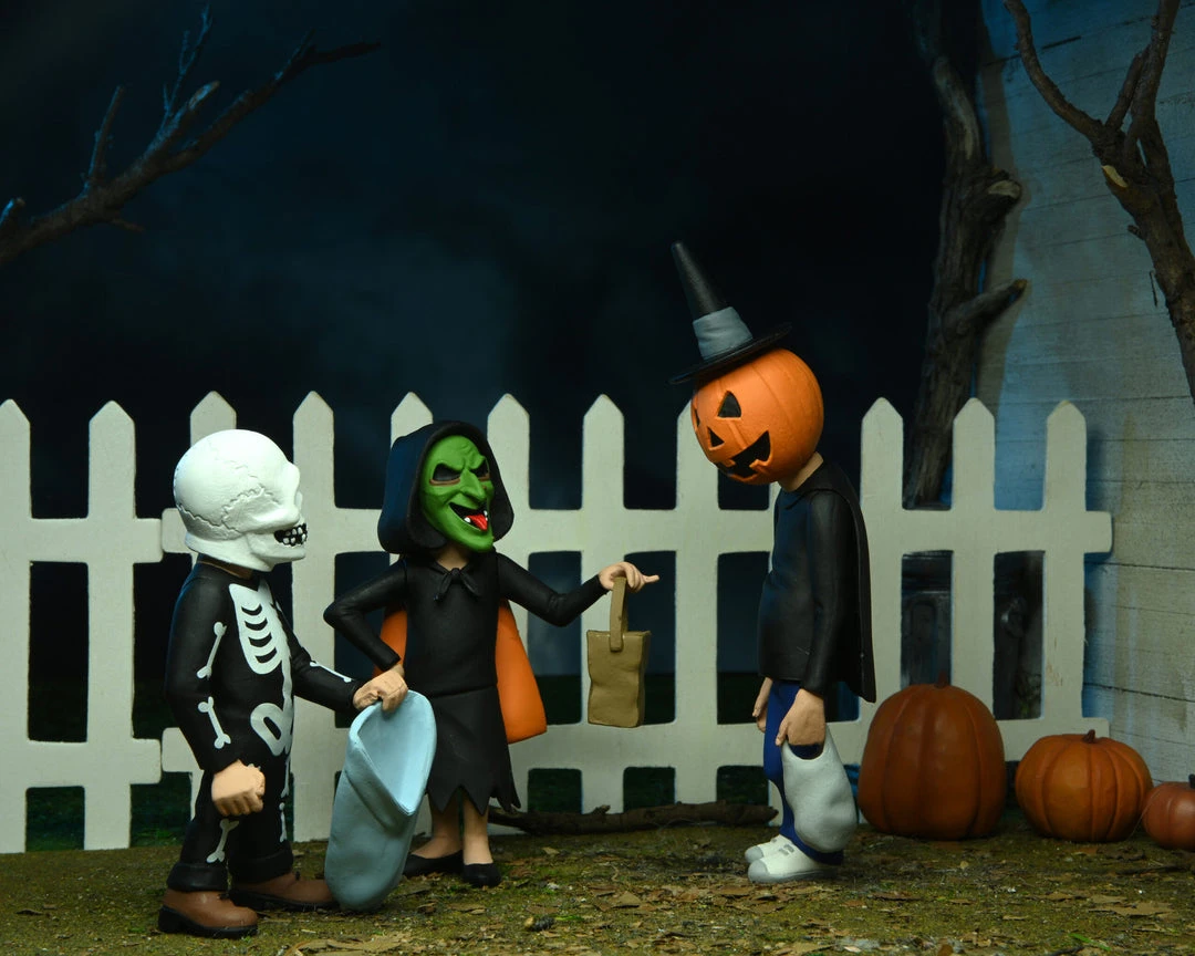 NECA - Toony Terrors Trick Or Treaters 3 Pack (Halloween 3) 6" Action Figures (Pre-Order Ships August) 8 NECA - Toony Terrors Trick Or Treaters 3 Pack (Halloween 3) 6" Action Figures (Pre-Order Ships August)