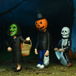 NECA - Toony Terrors Trick Or Treaters 3 Pack (Halloween 3) 6" Action Figures (Pre-Order Ships August) 15 NECA - Toony Terrors Trick Or Treaters 3 Pack (Halloween 3) 6